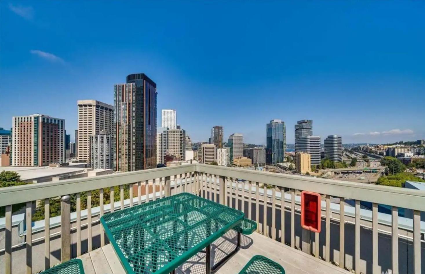 Vibrant Downtown, King Bed, Work Desk & Kitchen Villa Seattle Exterior photo