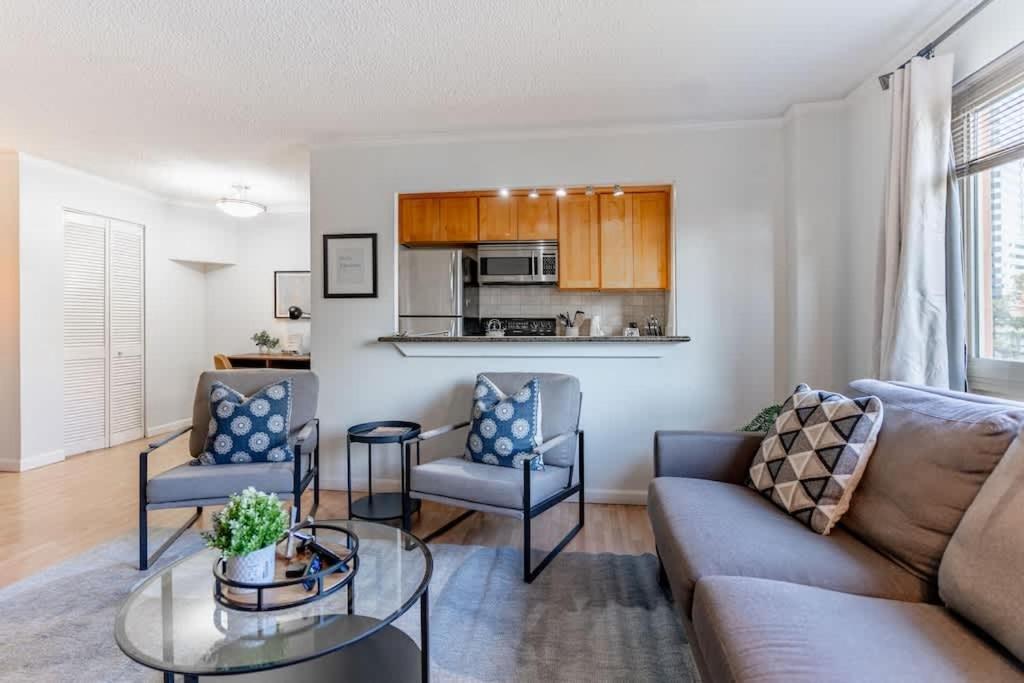 Vibrant Downtown, King Bed, Work Desk & Kitchen Villa Seattle Exterior photo