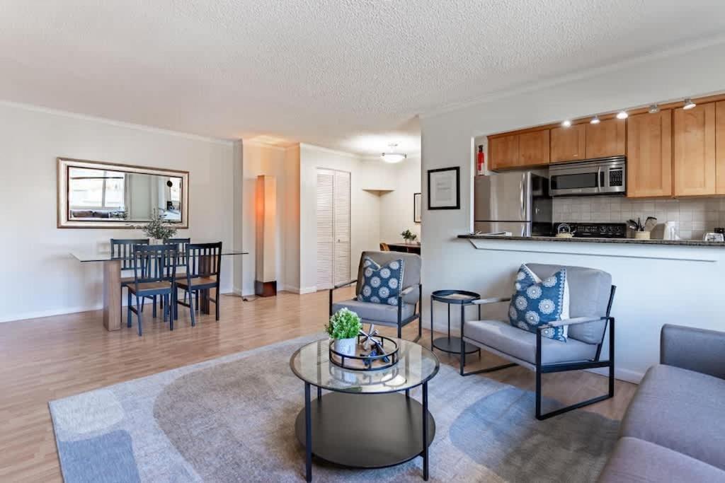 Vibrant Downtown, King Bed, Work Desk & Kitchen Villa Seattle Exterior photo